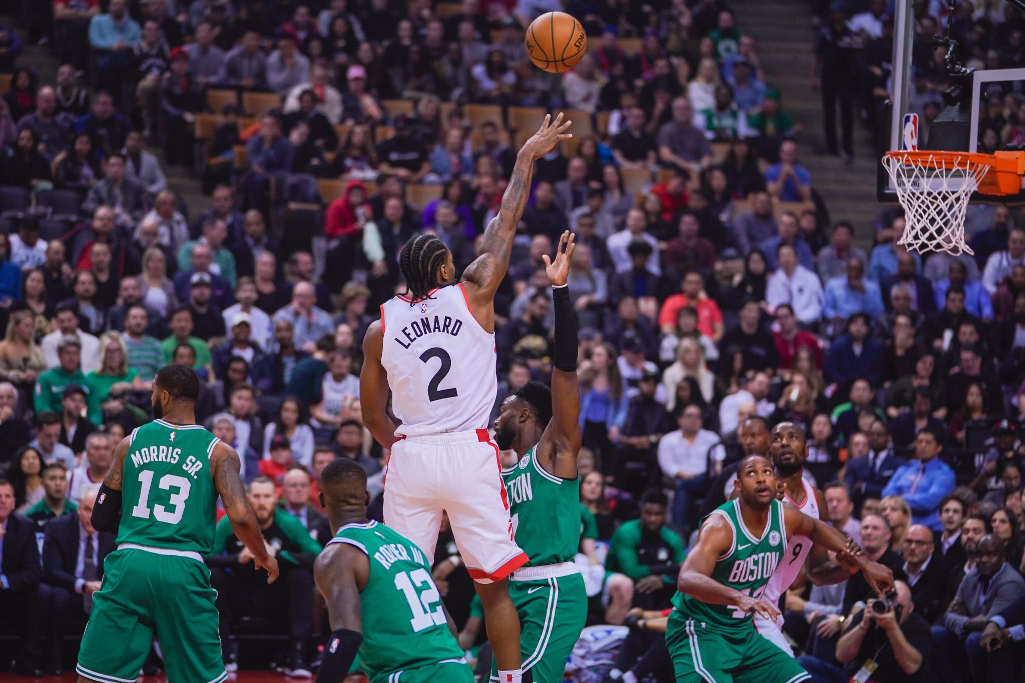 凯尔特人绝杀阿根廷男篮，伦纳德完成帽子戏法