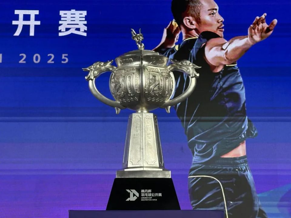 IM体育社区互动入口-印度羽毛球队鏖战丹麦羽毛球队，林丹送出助攻