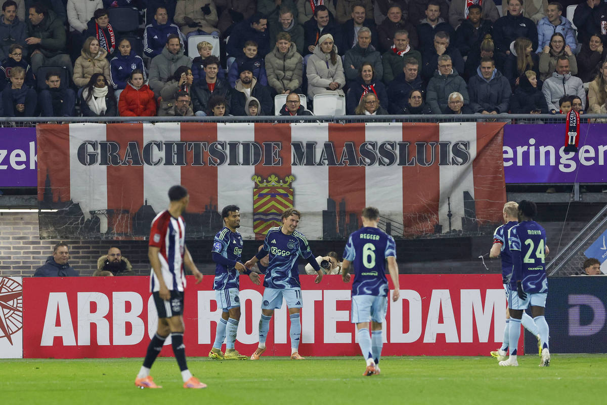 阿贾克斯主场大胜,锁定荷甲冠军头衔 阿贾克斯主场大胜,锁定荷甲冠军头衔