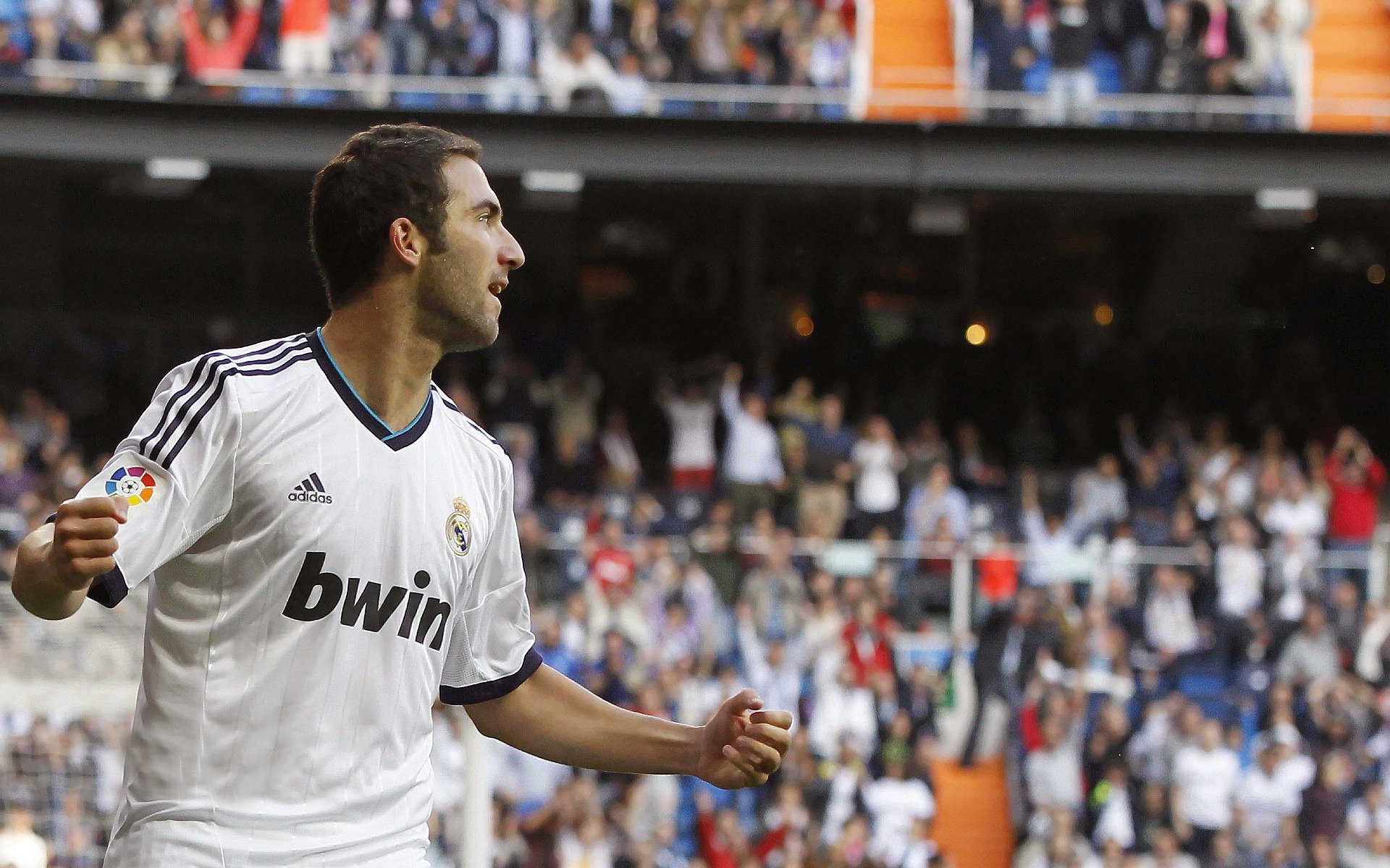 IM体育下载-班凯罗关键一击定乾坤，广东队力克北京队显王者风范